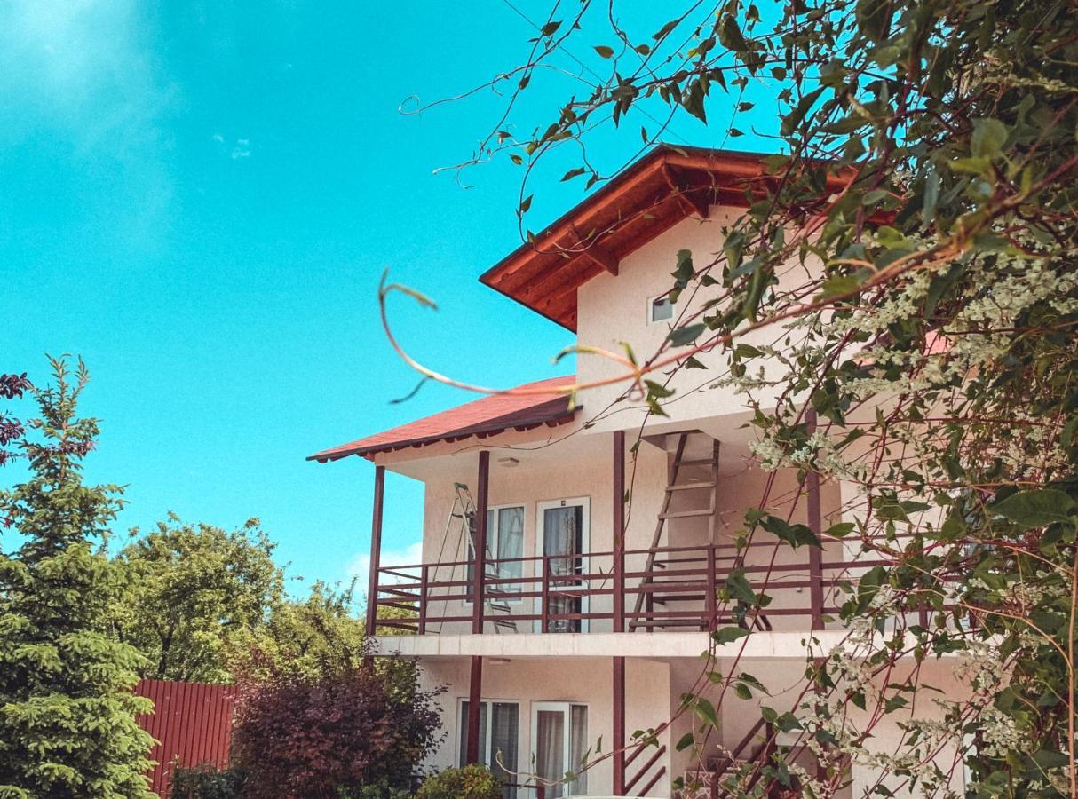 Guest House Leto Dolinka Exteriör bild